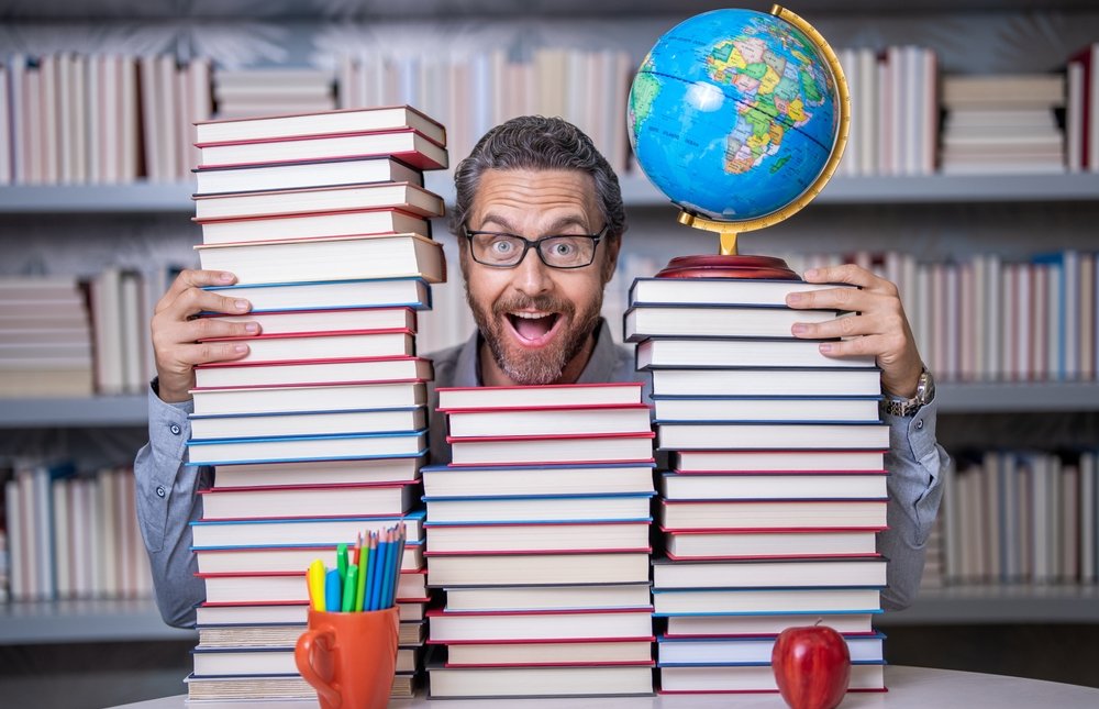 Bookworms Bookworms - Boost Your YouTube Channel with SEO and Google Ads